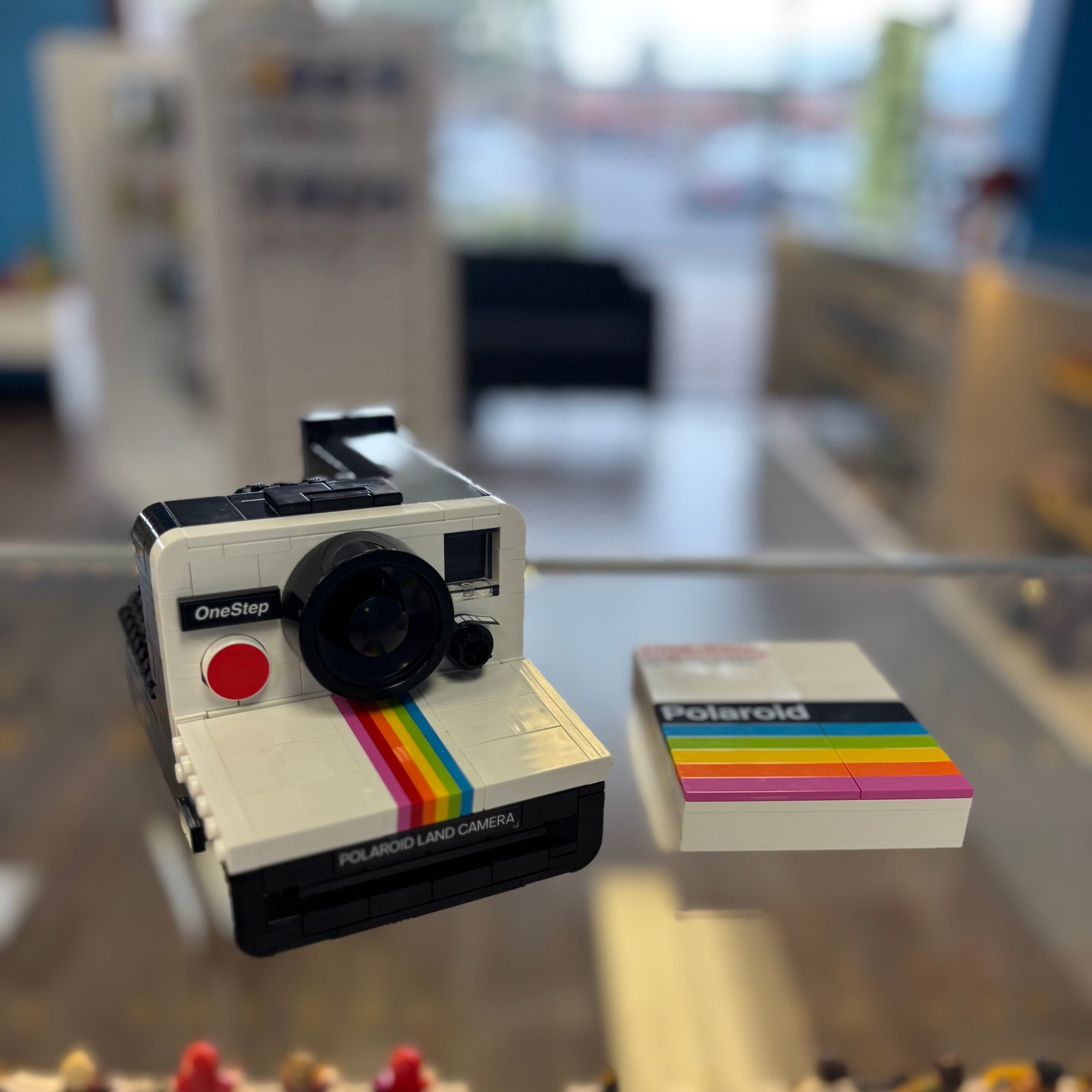 21345 Polaroid OneStep SX-70 Camera (Previously Owned)