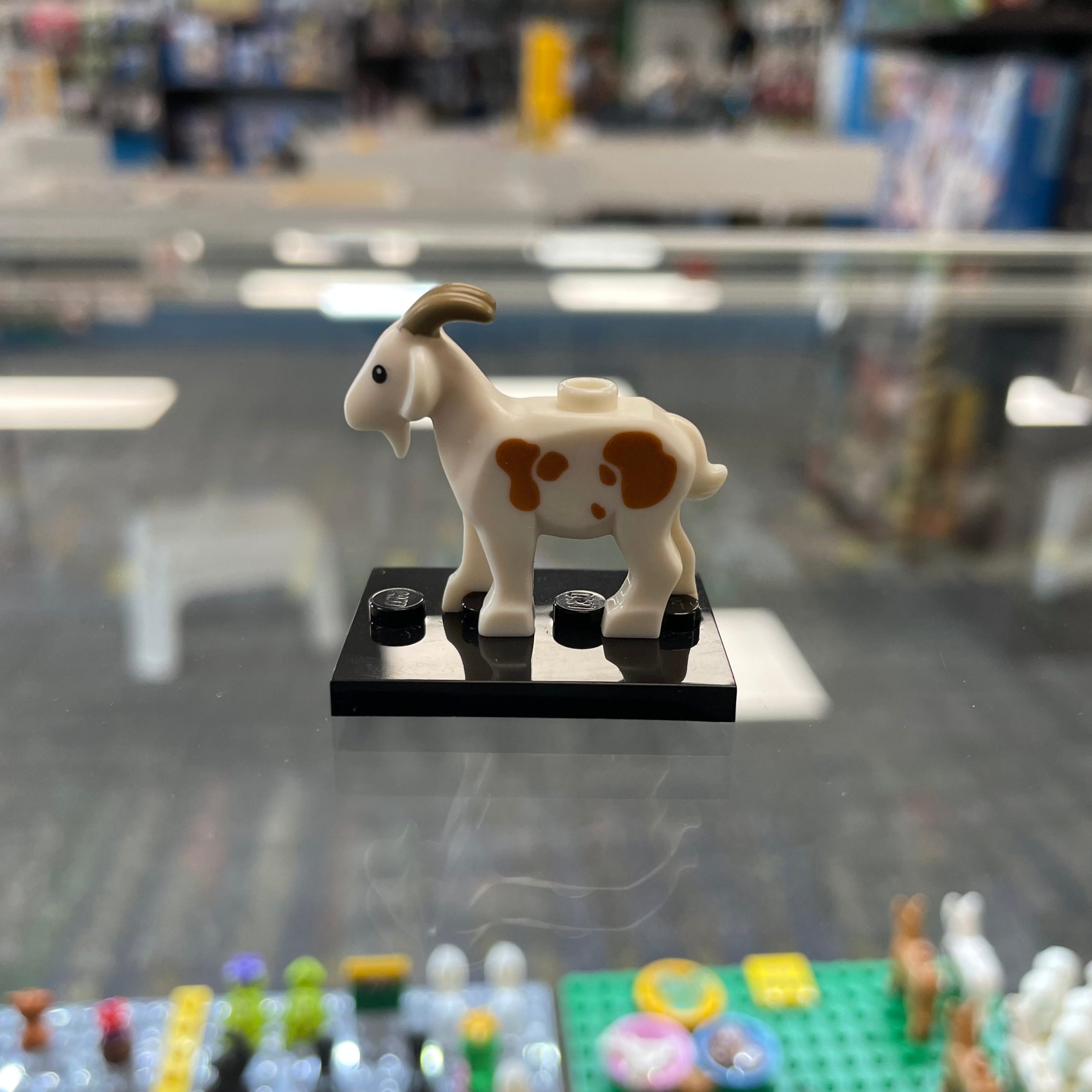 2011 Goat from set 7189 (this is for the goat ONLY)