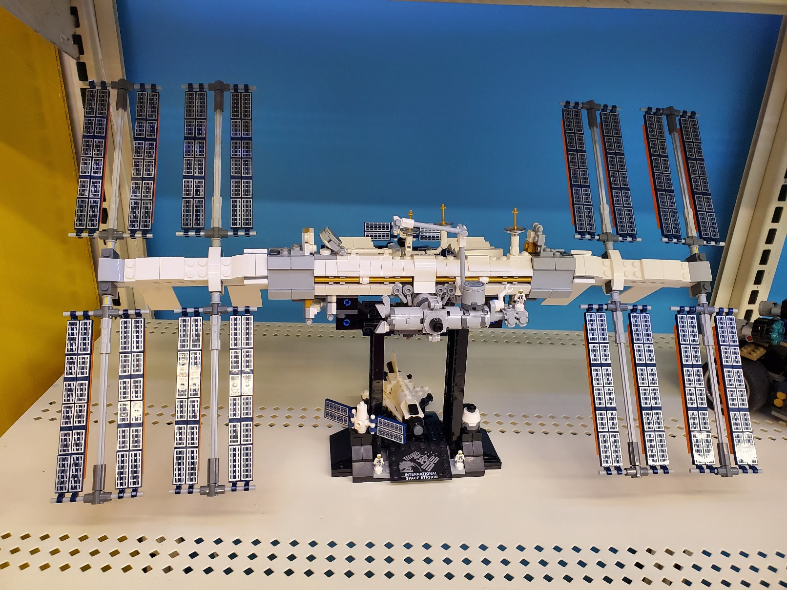 21321 International Space Station (Previously Owned)
