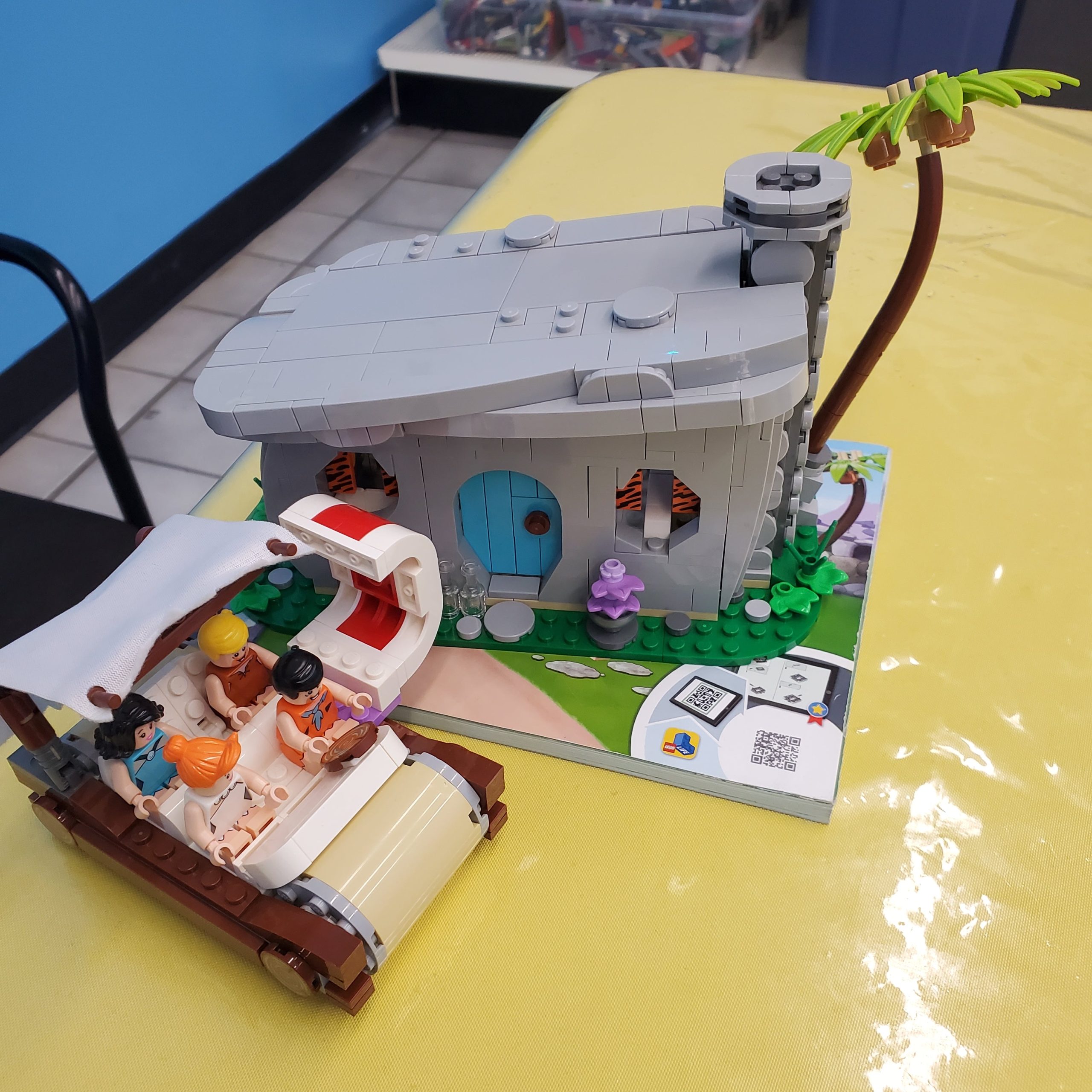 21316 Ideas The Flintstones (Retired) (Previously Owned)