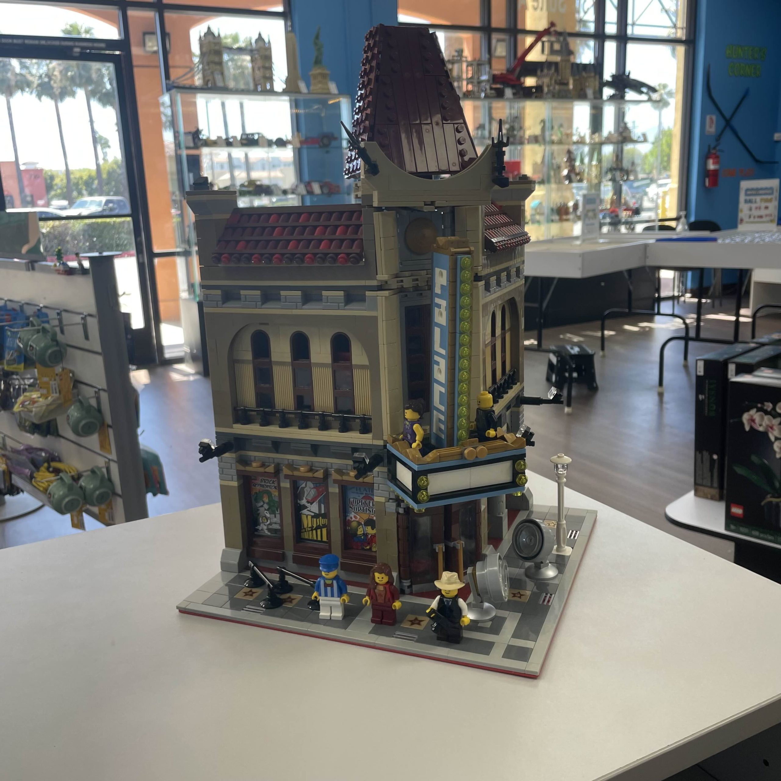 10232 Creator Palace Cinema (Retired) (Previously Owned)