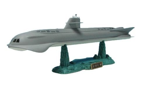 Voyage To The Bottom Of The Sea: Seaview 1:350 Scale Model Kit
