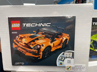Technic Chevrolet Corvette ZR1 LEGO 42093 Certified Retired