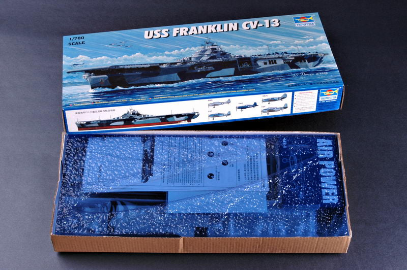 USS Franklin Aircraft Carrier CV-13, 1944,1:700 Scale Model Kit
