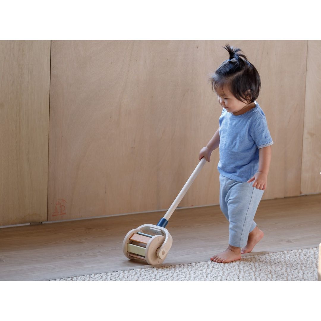 Plan Toys Walk N Roll - Orchard