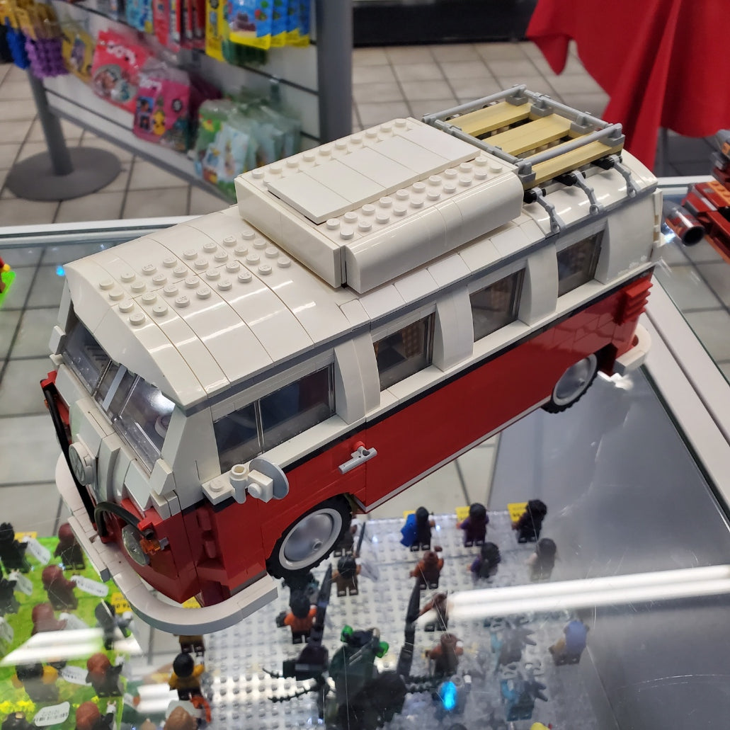 10220 Volkswagen T1 Camper Van (Previously Owned) (Retired)