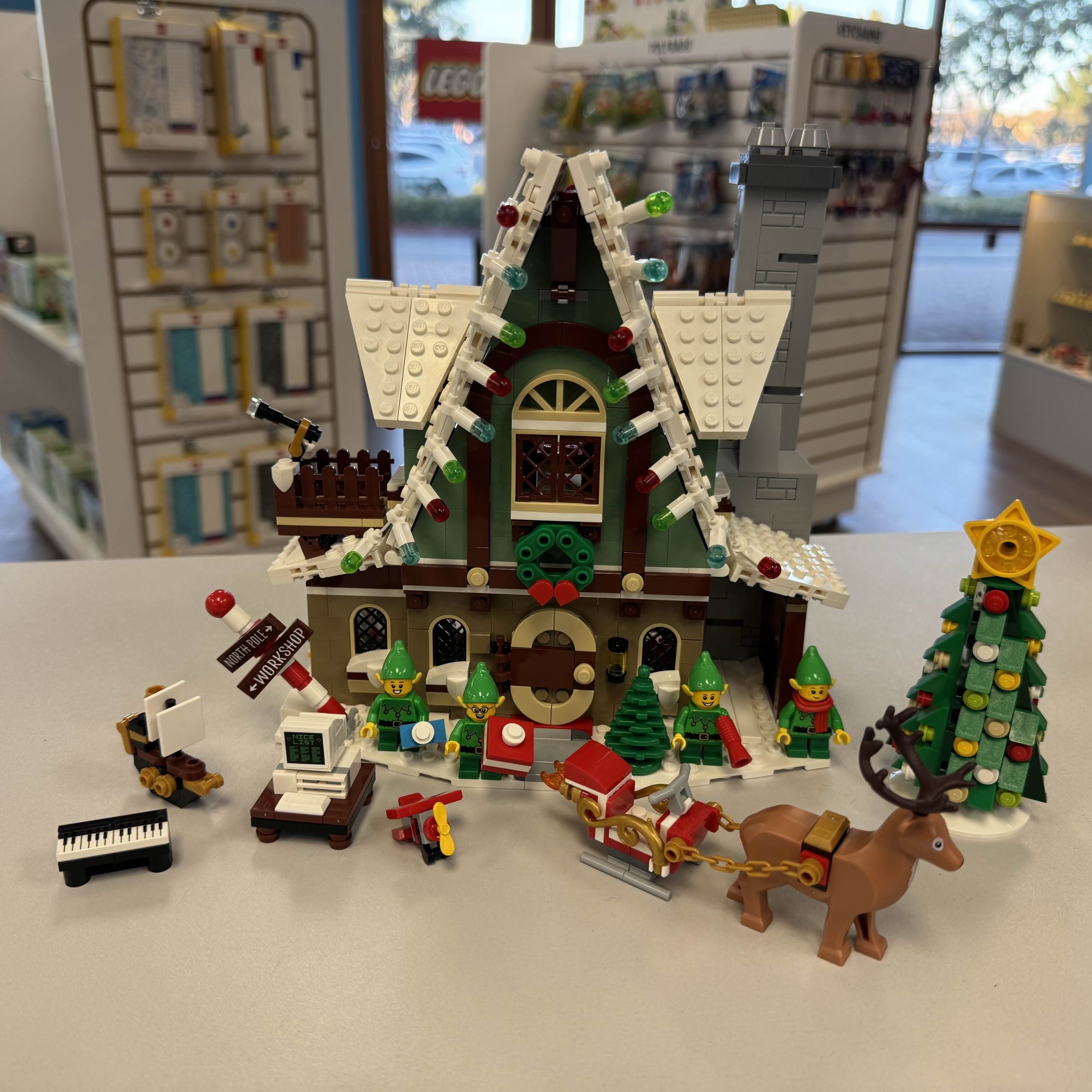 10275 Elf Club House (Retired) (Previously Owned)