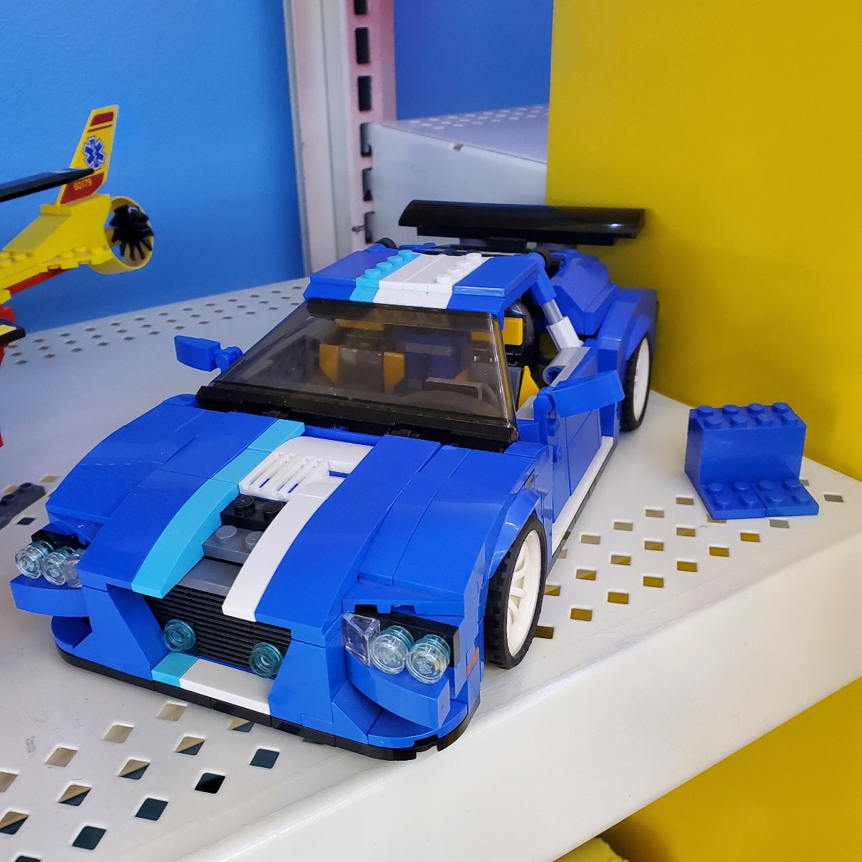 31070 Turbo Track Racer (Retired) (Previously Owned)