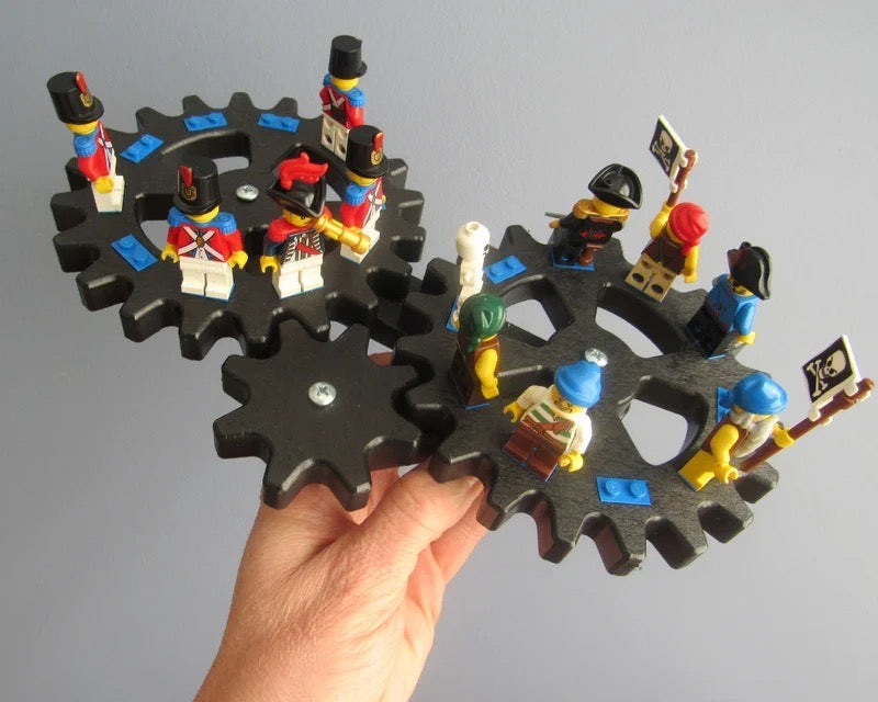 Rotating Gear Display Stand with Multi-Color Bricks
