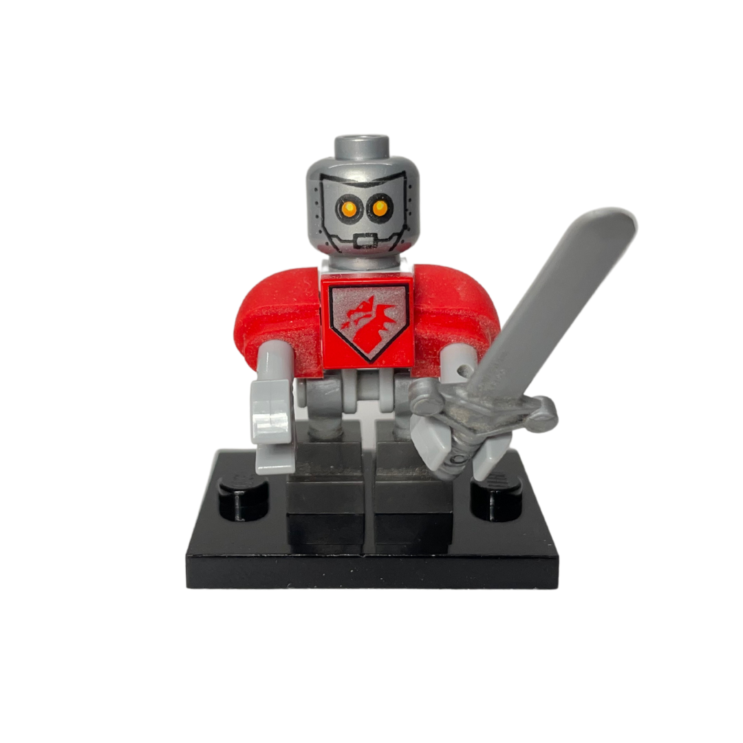 Macy Bot Minifig - Nexo Knights - with sword and no helmet - USED