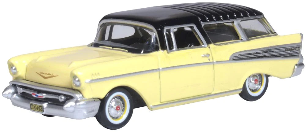 Chevrolet Nomad 1957 (Colonial Cream / Onyx Black) 1:87 Scale Diecast Model