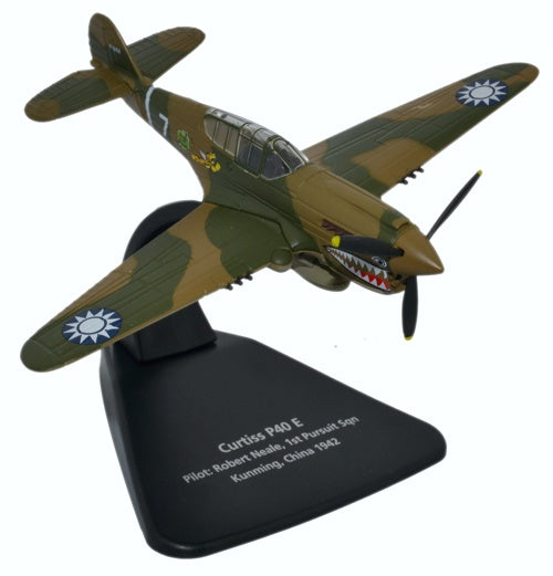 Curtiss P-40E Warhawk “Flying Tigers”, 1:72 Scale Model