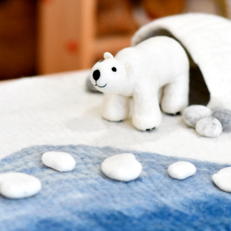 Large Arctic/Antarctic Polar Play Mat Playscape and Polar Bear Set