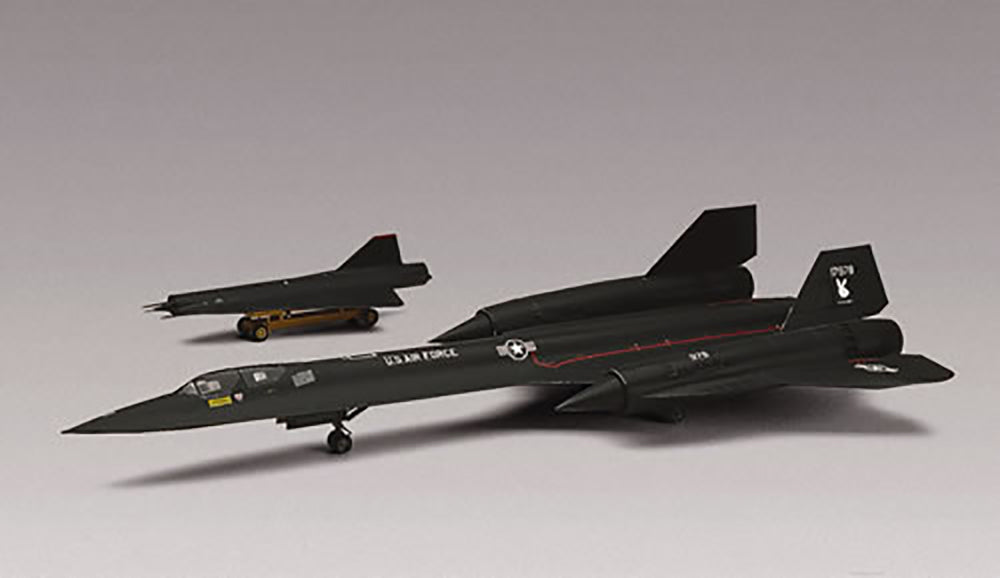 Lockheed SR-71 Blackbird 1/72Scale Model Kit By Revell