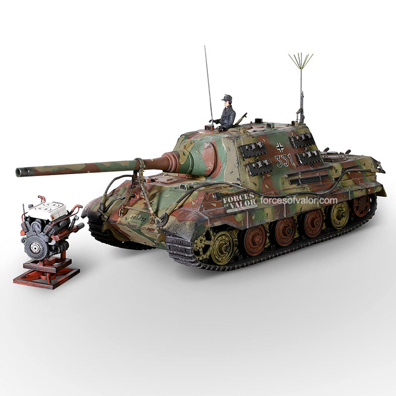 Sd.Kfz. 186 Jagdtiger German Heavy Tank Destroyer Henschel Suspension 1945, 1/32 Scale Model