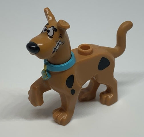 21042pb01c02 Dog, Great Dane Scooby-Doo Walking