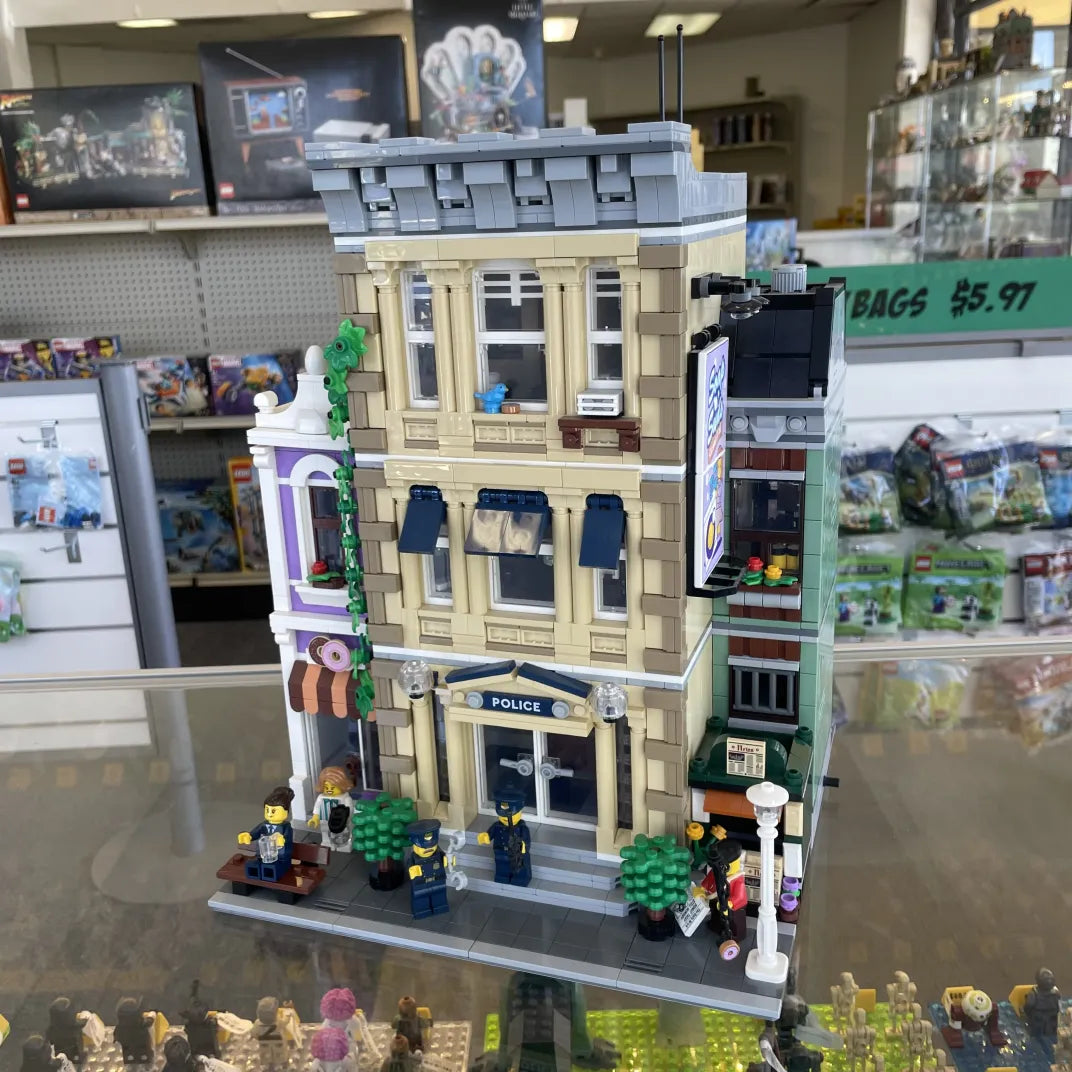 10278 Police Station (Retired) (Previously Owned)