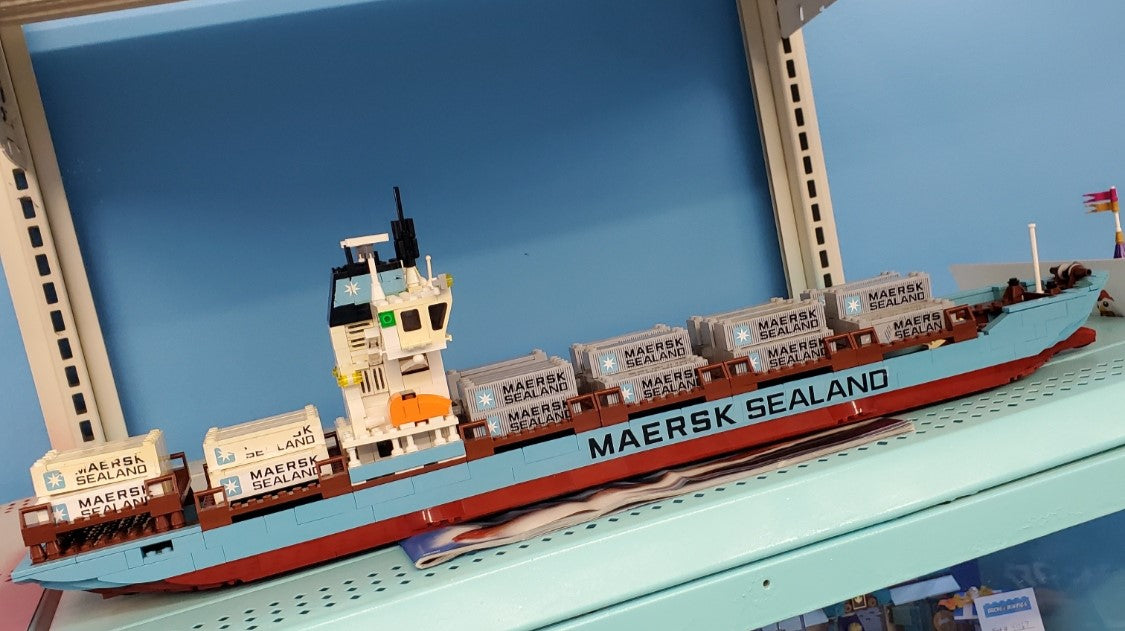 10152 Maersk Sealand Container Ship 2005 Edition (Retired) (Previously Owned)