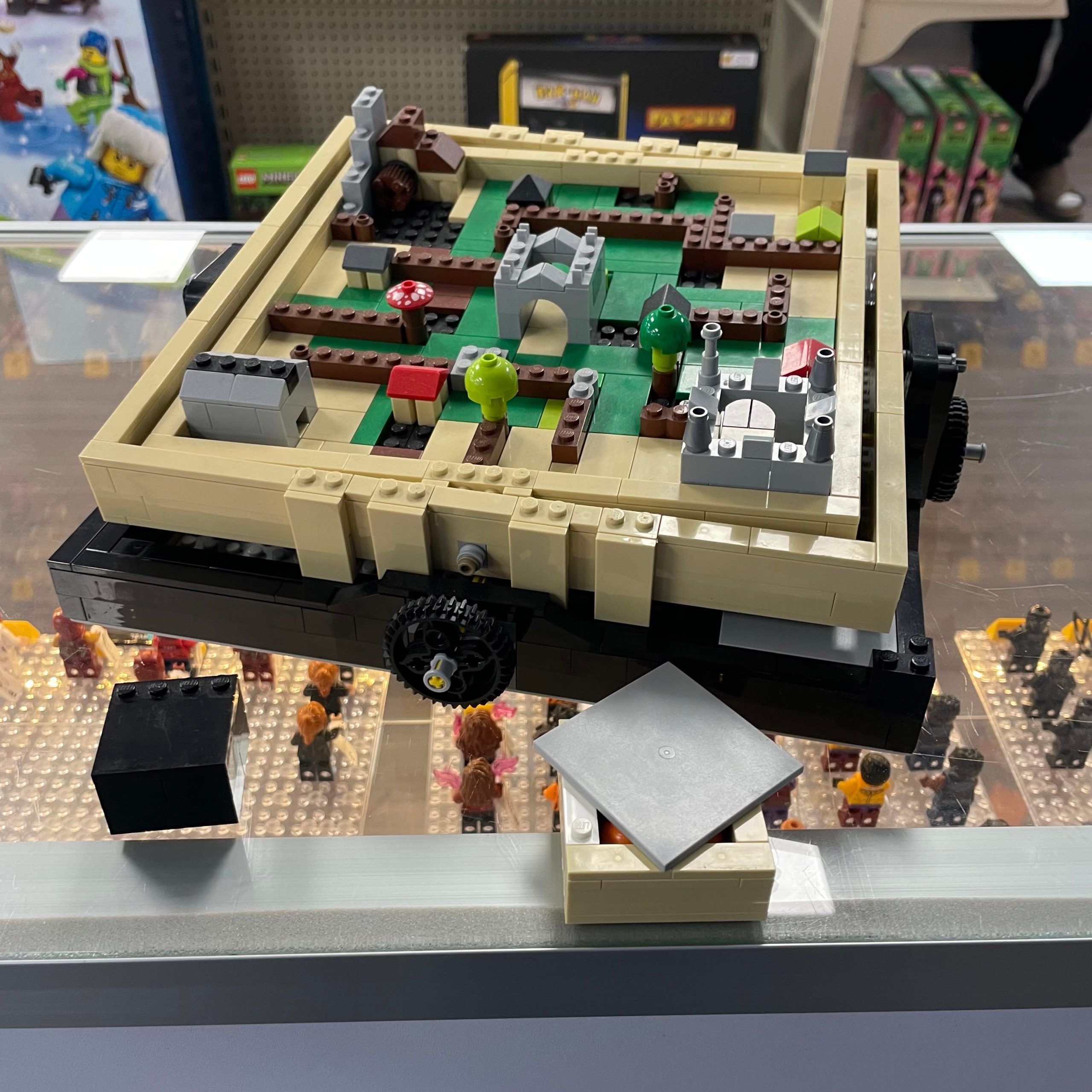 21305 LEGO Ideas Maze (Retired) (Previously Owned)