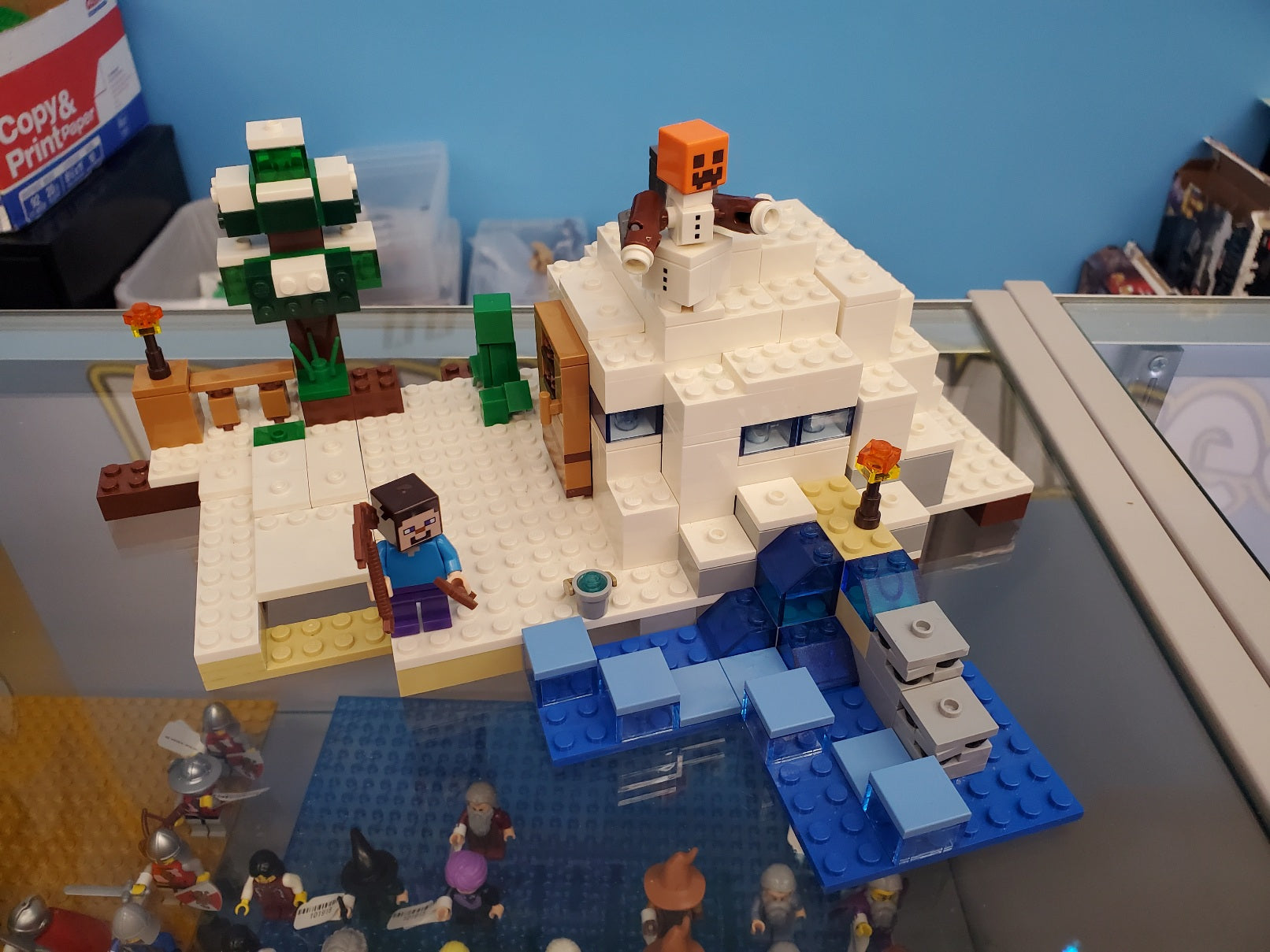 21120 Minecraft The Snow Hideout (Retired) (Previously Owned)