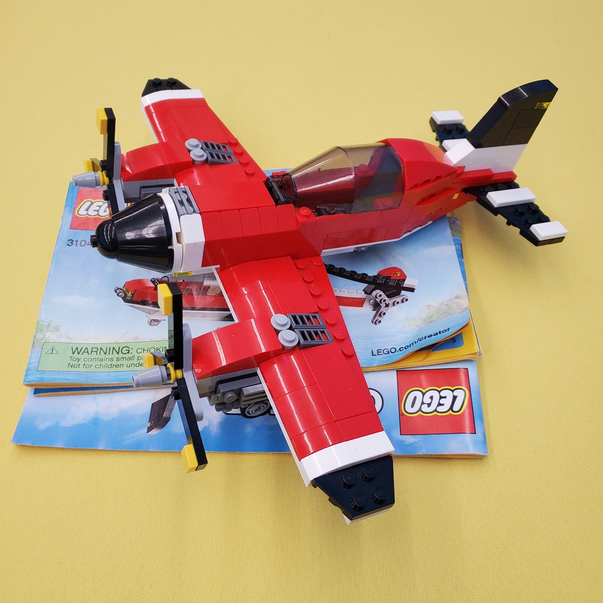 31047 Propeller Plane (Previously Owned) (Retired)