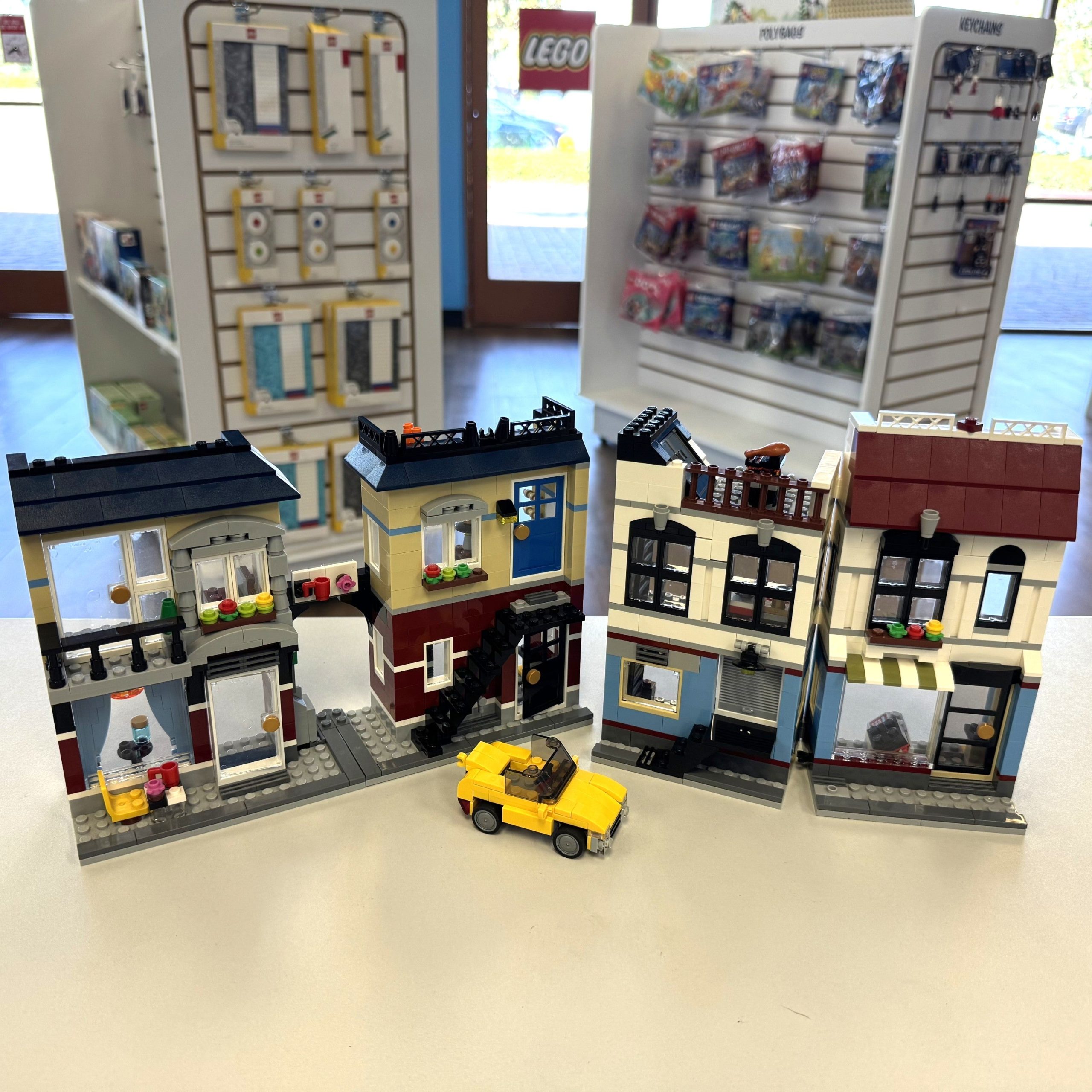 31026 Bike Shop & Café {Cafe} (Retired) (Previously Owned)