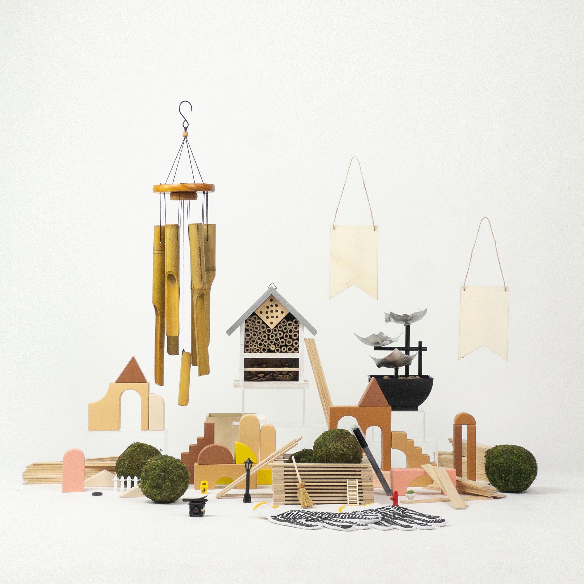 Activity Kit #010 — The Bugz-Carlton Hotel